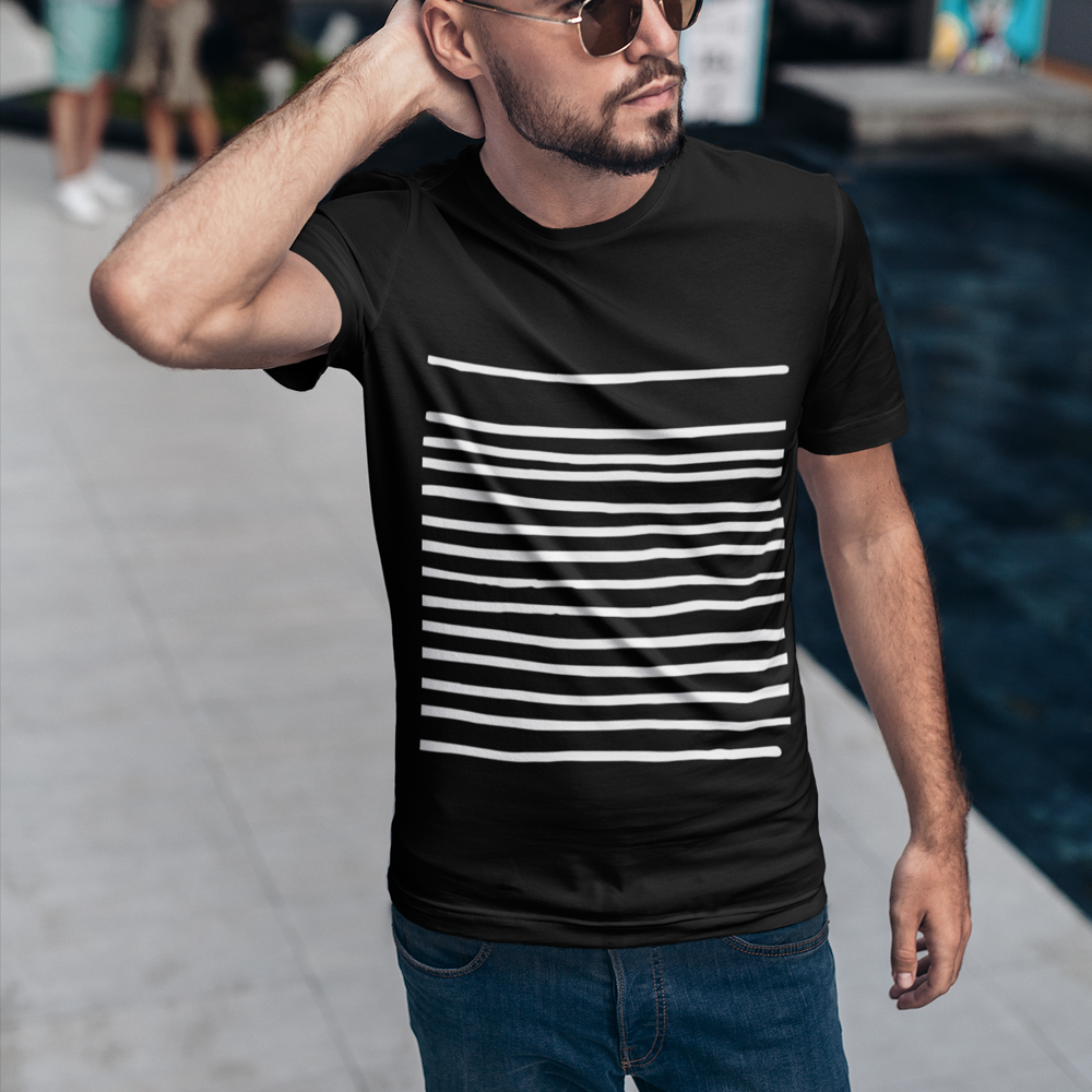 Camiseta de hombre con líneas en color negro