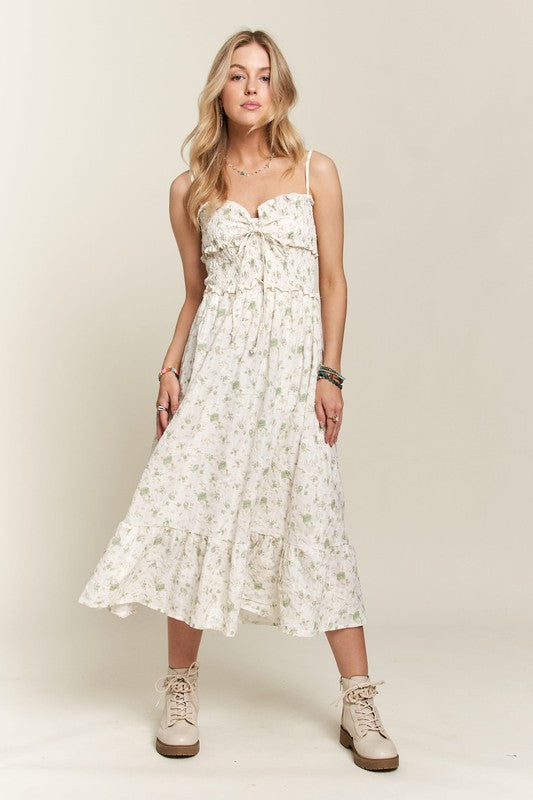 Vestido camisero con escote en forma de corazón y estampado floral fruncido de ADORA